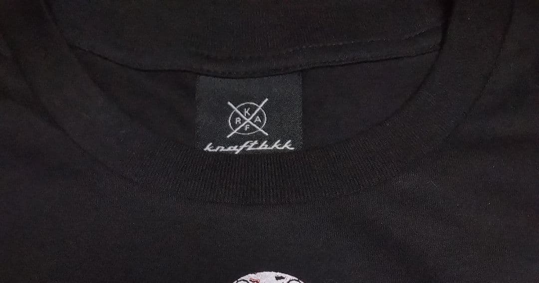 新品:ジョジョの奇妙な冒険「黄金の風●ロゴ入りプリントTシャツ」