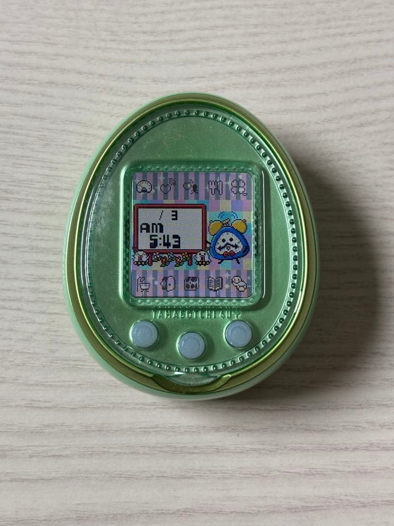 たまごっち4u+プラス　ライムグリーン