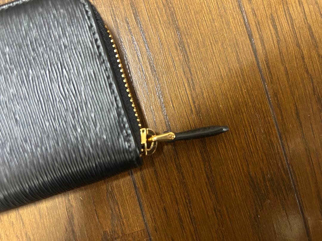 PRADA エピレザー ブラック ケース