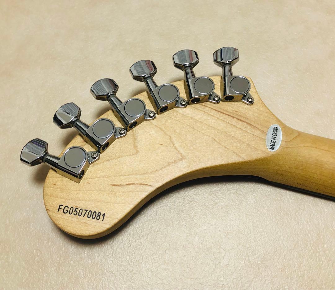 セール8/17まで【美品！】ZO-3 ブルー アンプ内蔵ミニギター ケース付