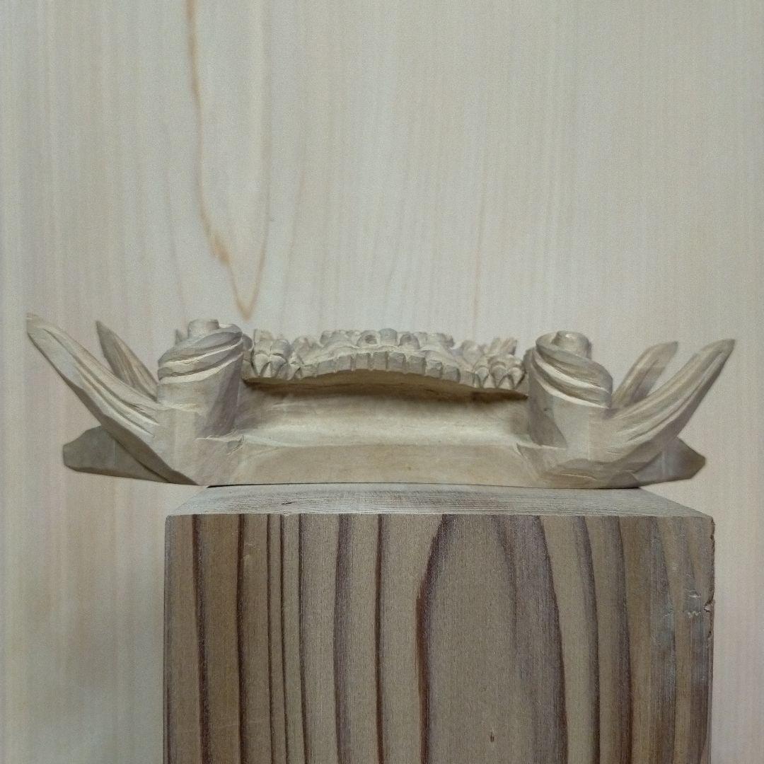 獅噛み白檀彫刻