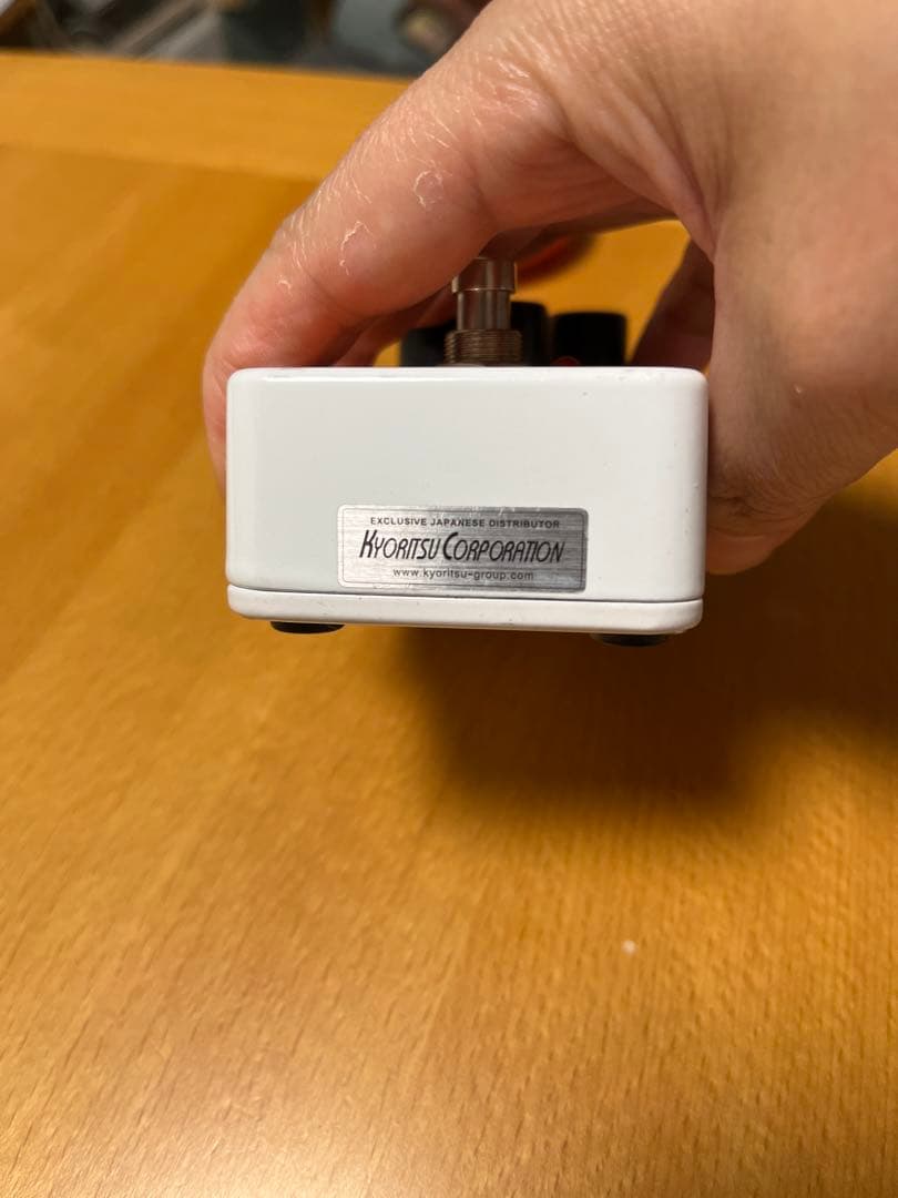 electro-harmonix FLATIRON FUZZ ファズ