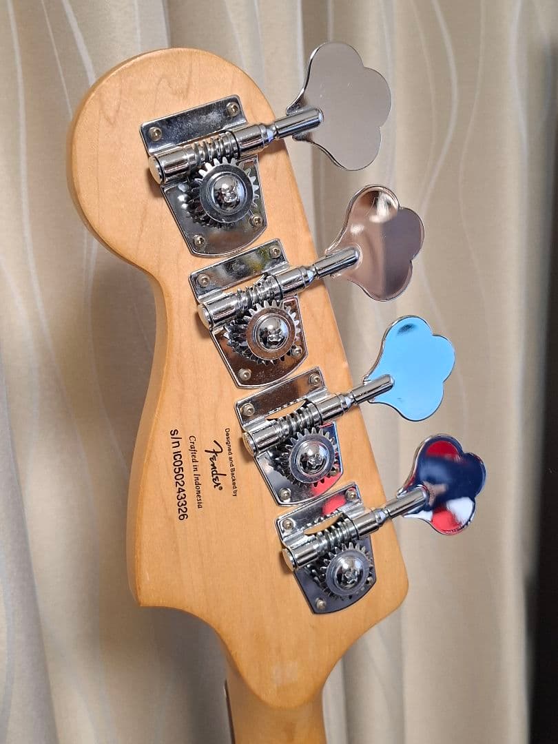 (特価) Squier by Fender JAZZBASS 「順反りジャンク」