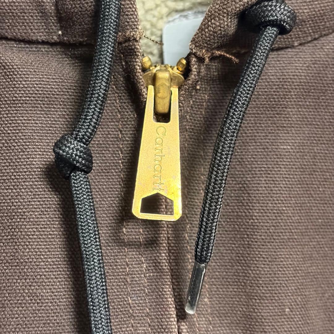 カーハートのシエラジャケット　ボアジャケットダックジャケットアクティブジャケット