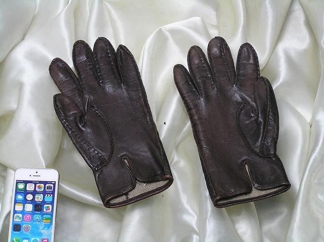 大人の冬を格上げする 上質濃茶伊製ペッカリー peccary 革手袋 西武タグ付
