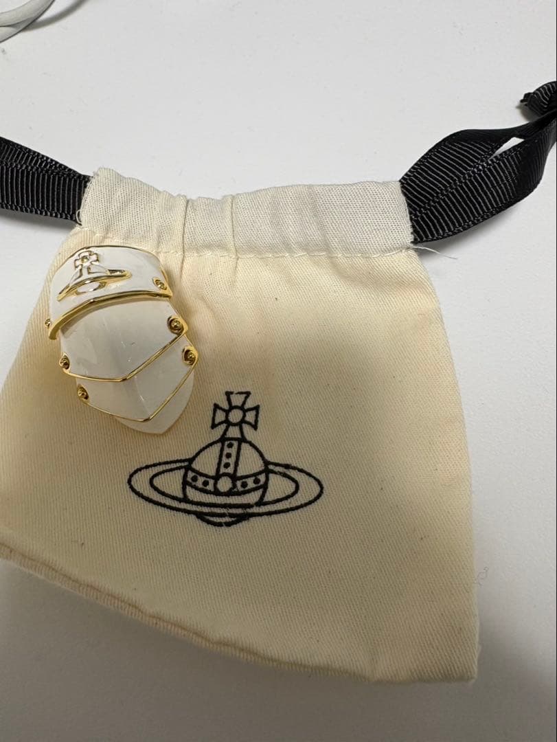 希少✨ヴィヴィアン　アーマーリング　リング　ホワイト　ゴールド