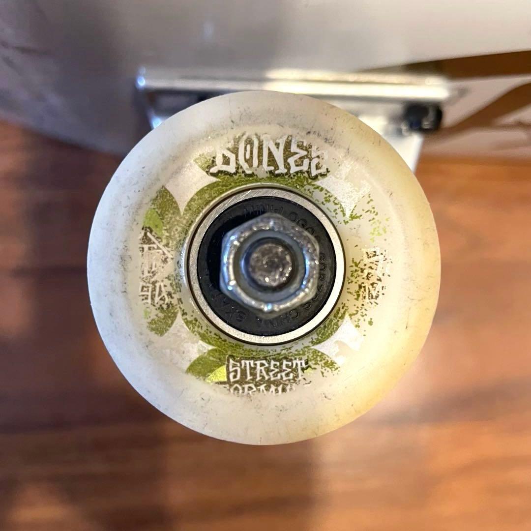 スケボー　プリミティブ　スケートボード　ベンチャートラック　ボーンズウィール