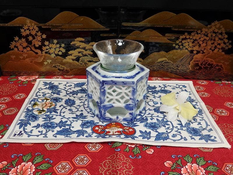 古伊万里　七宝紋透かし　六角大振盃台　ウランガラス付き　E473AS-fblk