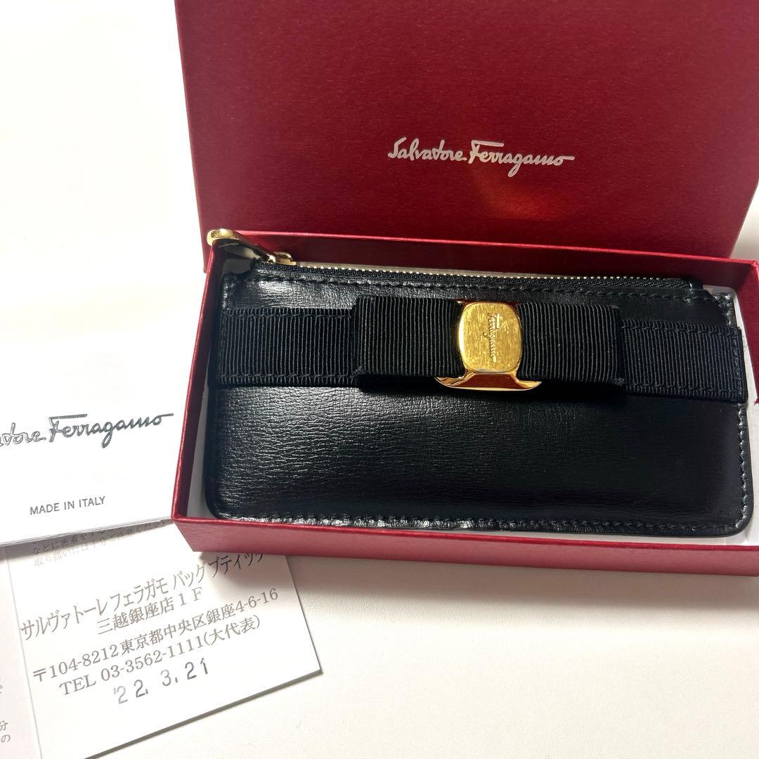 haru＊様交渉中　フェラガモ ウォレット カードミニ財布