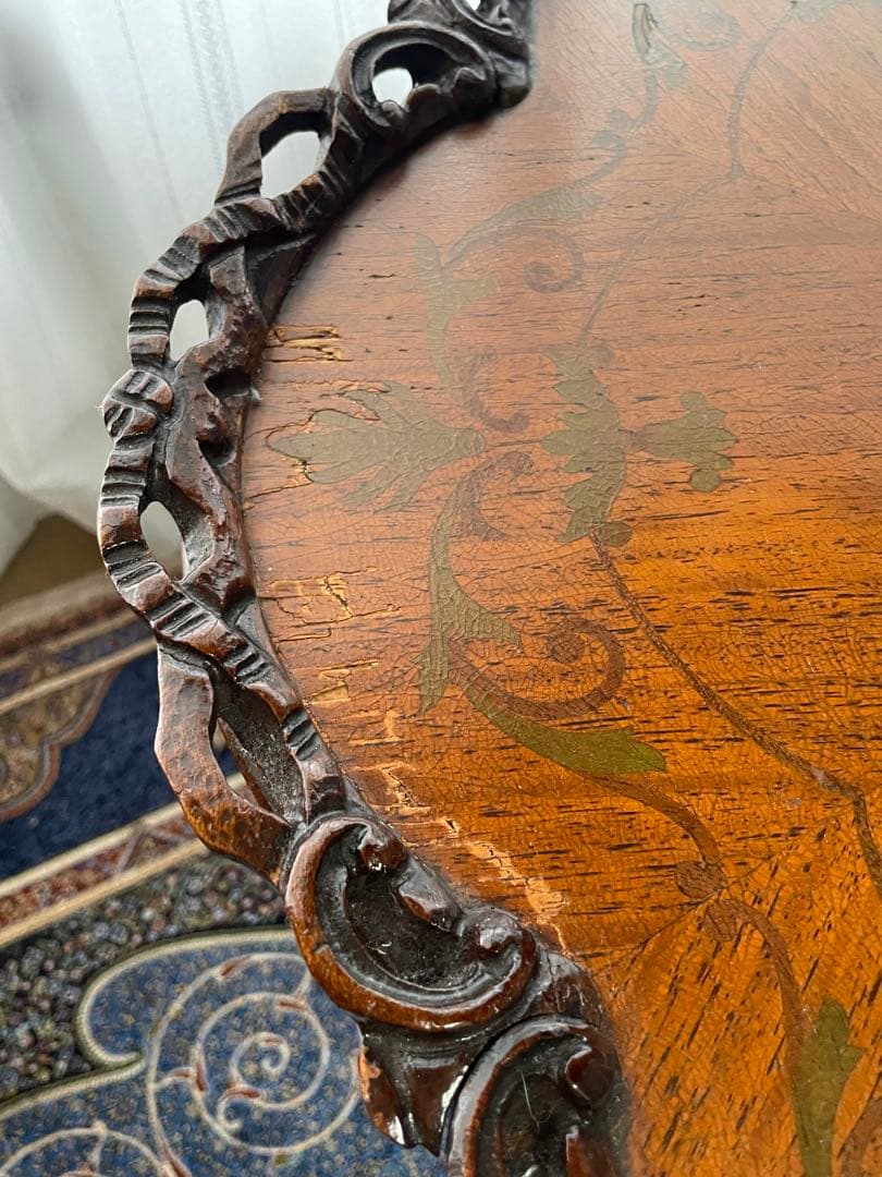 イギリスアンティーク　２段テーブル　 マホガニー象嵌装飾　透かし彫り