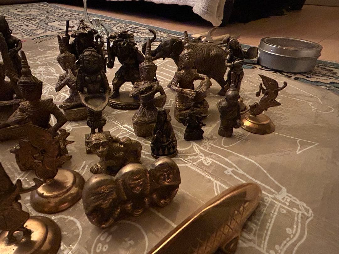 真鍮製 置物 インテリア 色んなお着物（3.23kg）