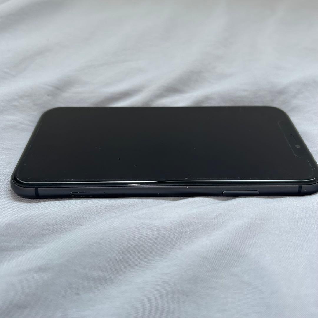 Apple iPhone 11 ブラック