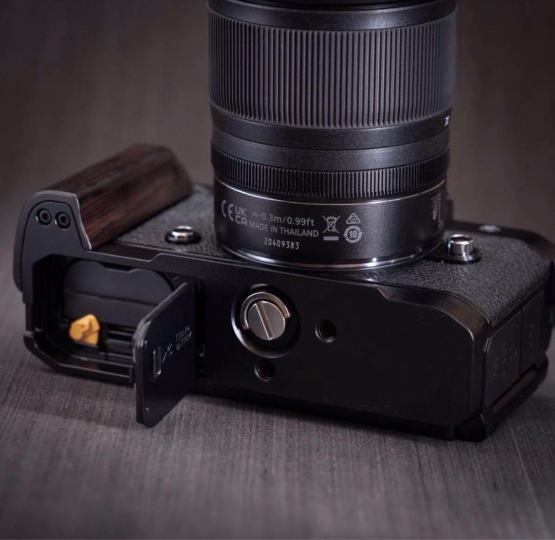 Nikon ニコン ZF zf用ハンドグリップと指置きパッド