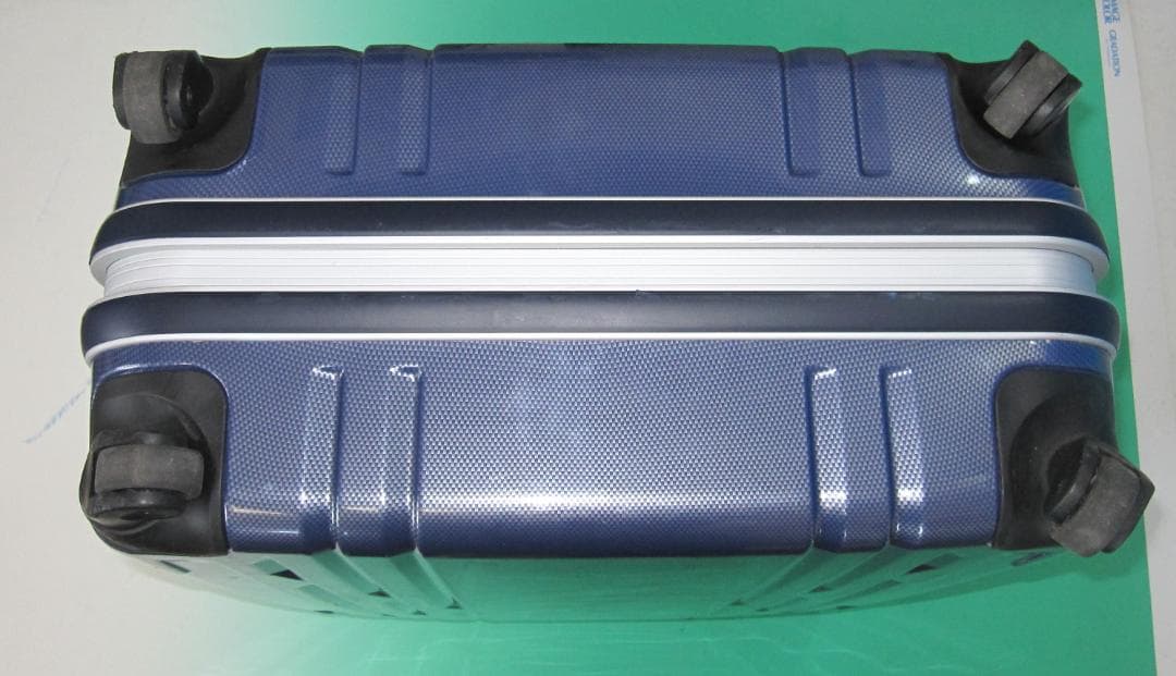 非売品日本代表支給オリンピックロゴ付き大型ネイビーキャリーケース鍵付き