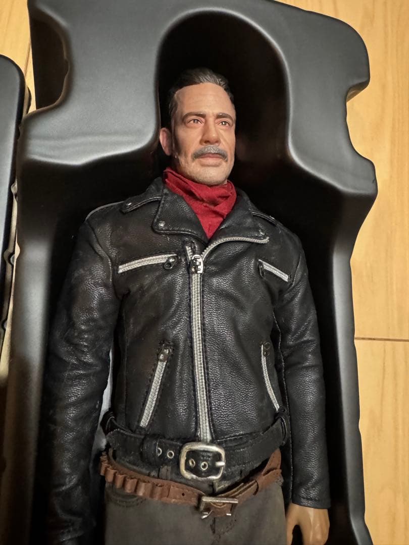 THE WALKING DEAD ニーガン1/6スケールフィギュアスリーゼロ