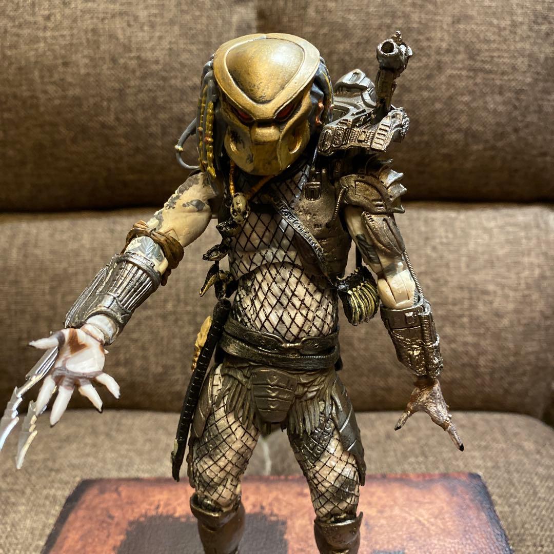 最終価格　美品レア　NECA アルティメットエルダープレデター7インチ　開封済み