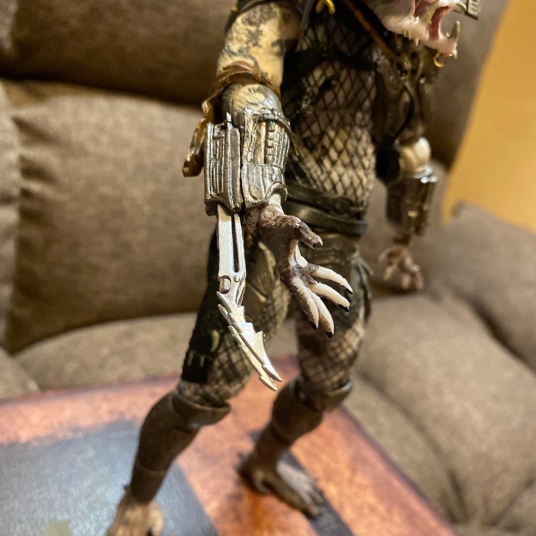 最終価格　美品レア　NECA アルティメットエルダープレデター7インチ　開封済み