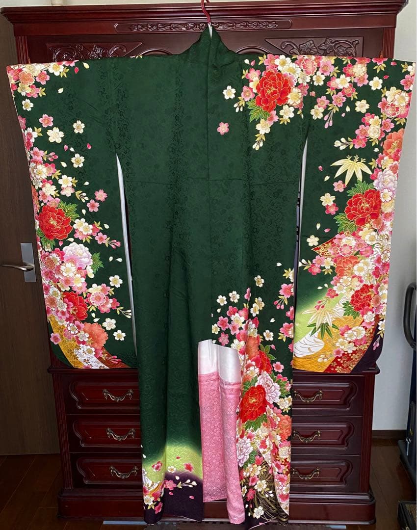 ★今週中価格★【卒業式/土屋太鳳着用】正絹振袖フルセット　深緑花柄ジョイフル恵利