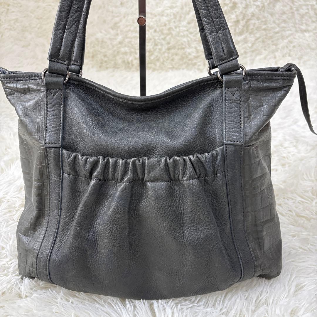 バーバリー バ　トートバッグ A4サイズ収納 エンボスチェック ギャザー レザー