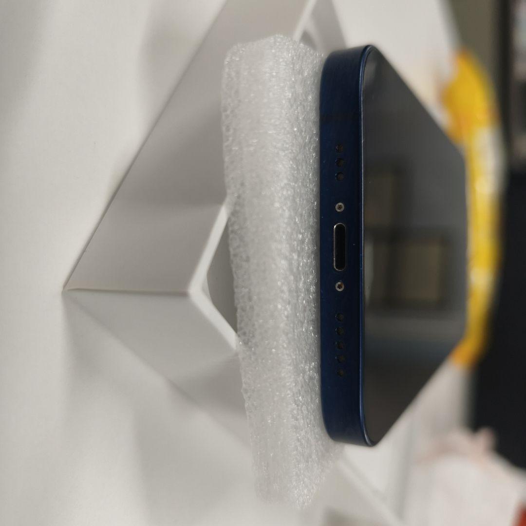 Apple iPhone 12 ブルー