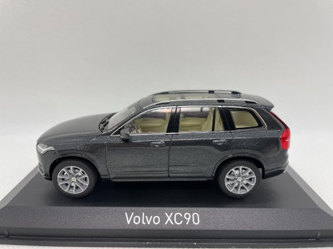 404-169 ノレブ 1/43 ボルボ XC90 2015