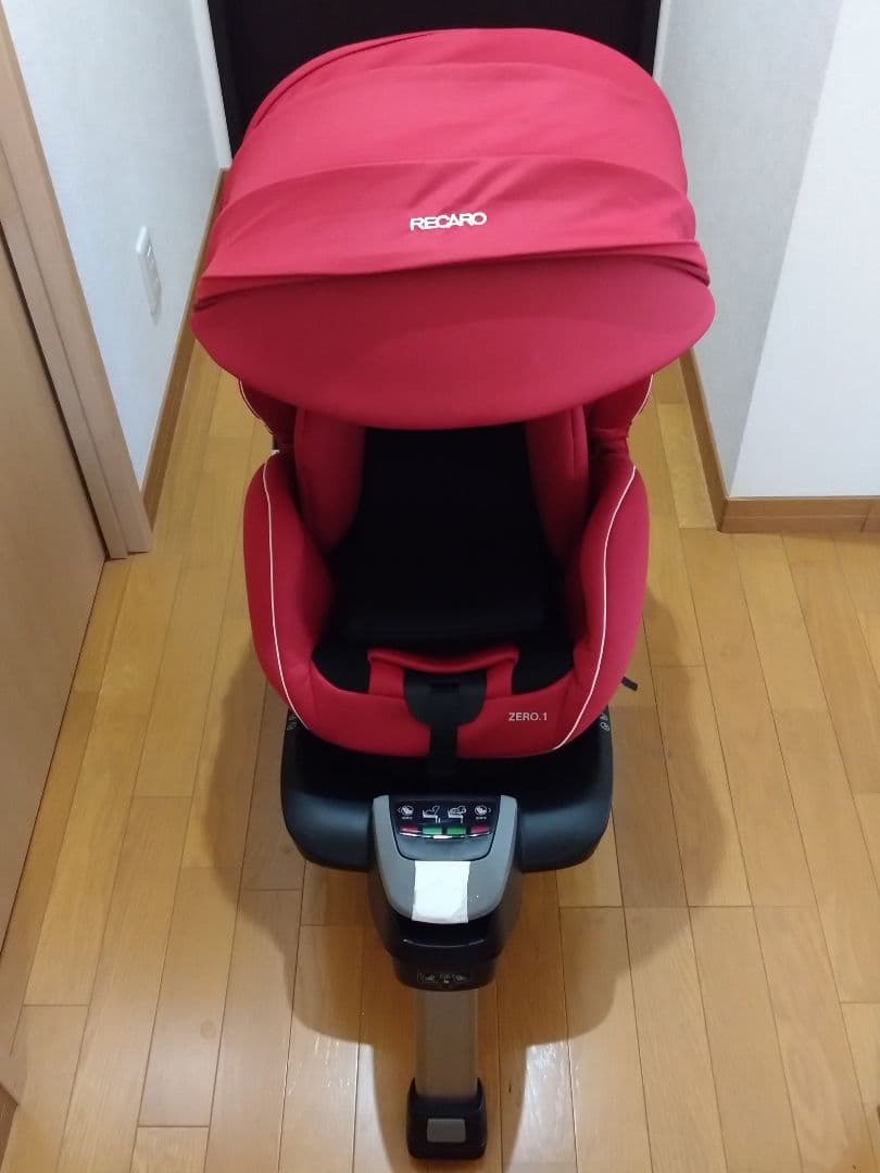 チャイルドシート　レカロ
