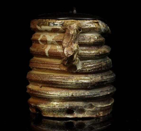 H*Y様 【古信楽焼】破袋　鬼の首　江戸時代 下駄底 耳付 水指 時代茶道具　桃