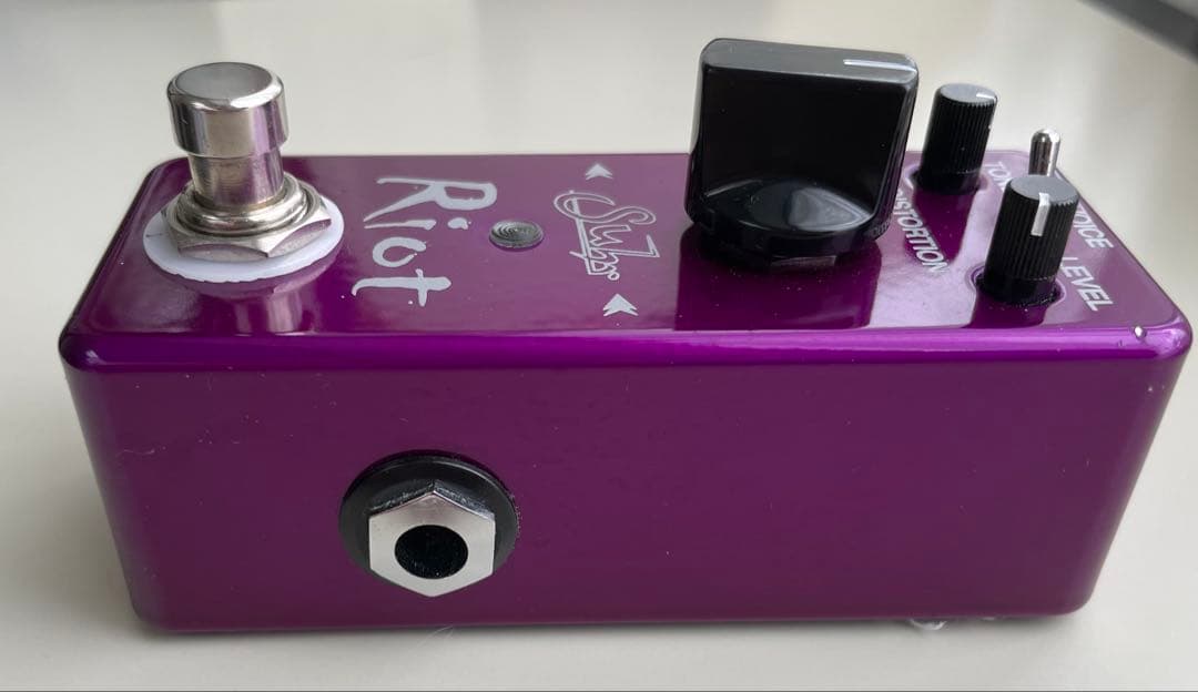 美品Suhr Riot miniディストーションペダル