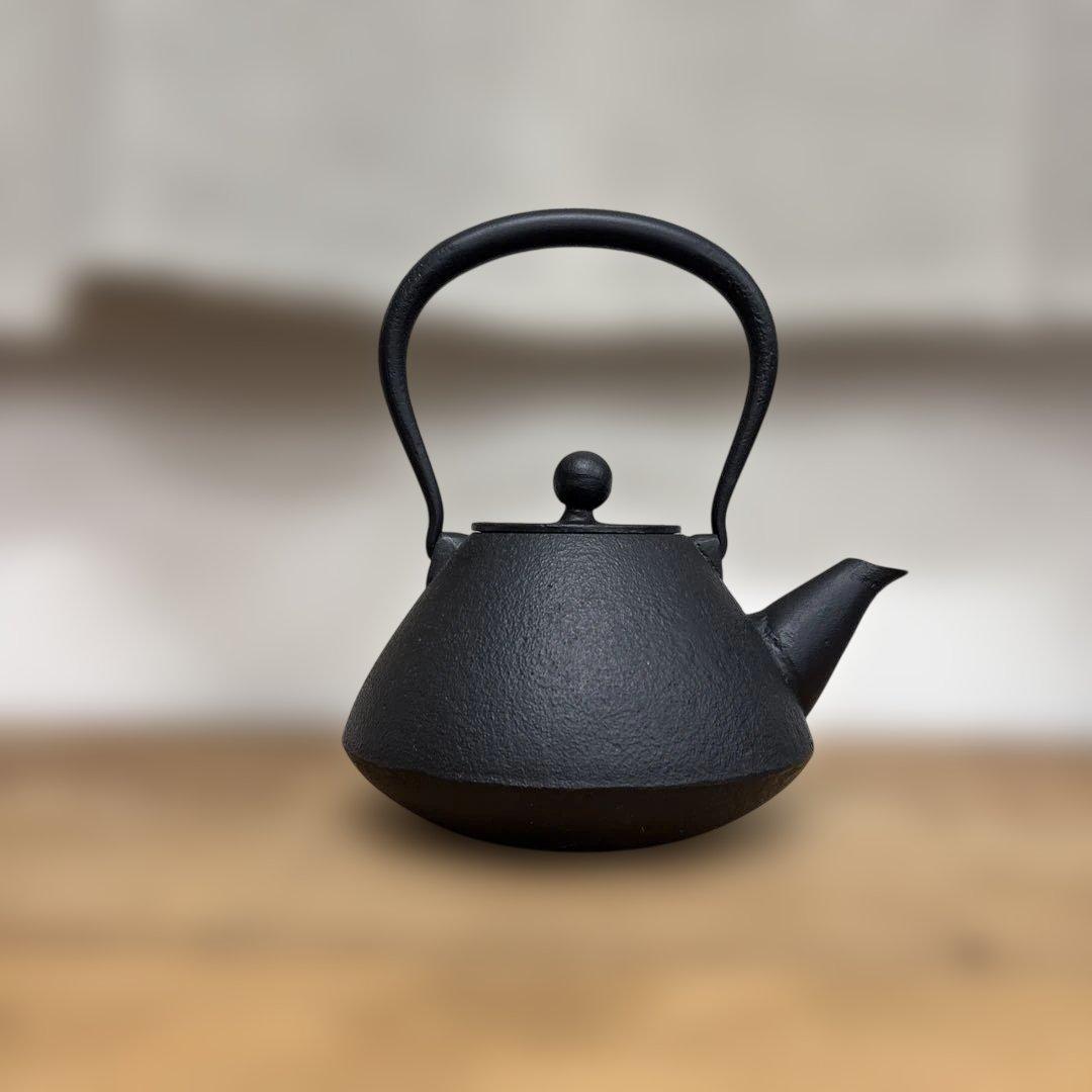 小笠原陸兆　鉄瓶　南部鉄器　やかん　末広　1L 美品