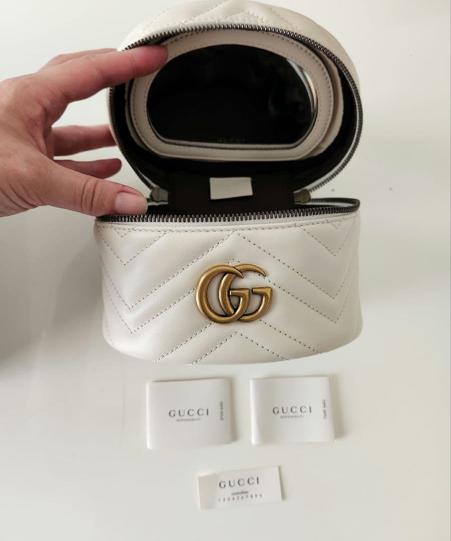 新品　未使用【GUCCI】GGマーモント バニティ ポーチ