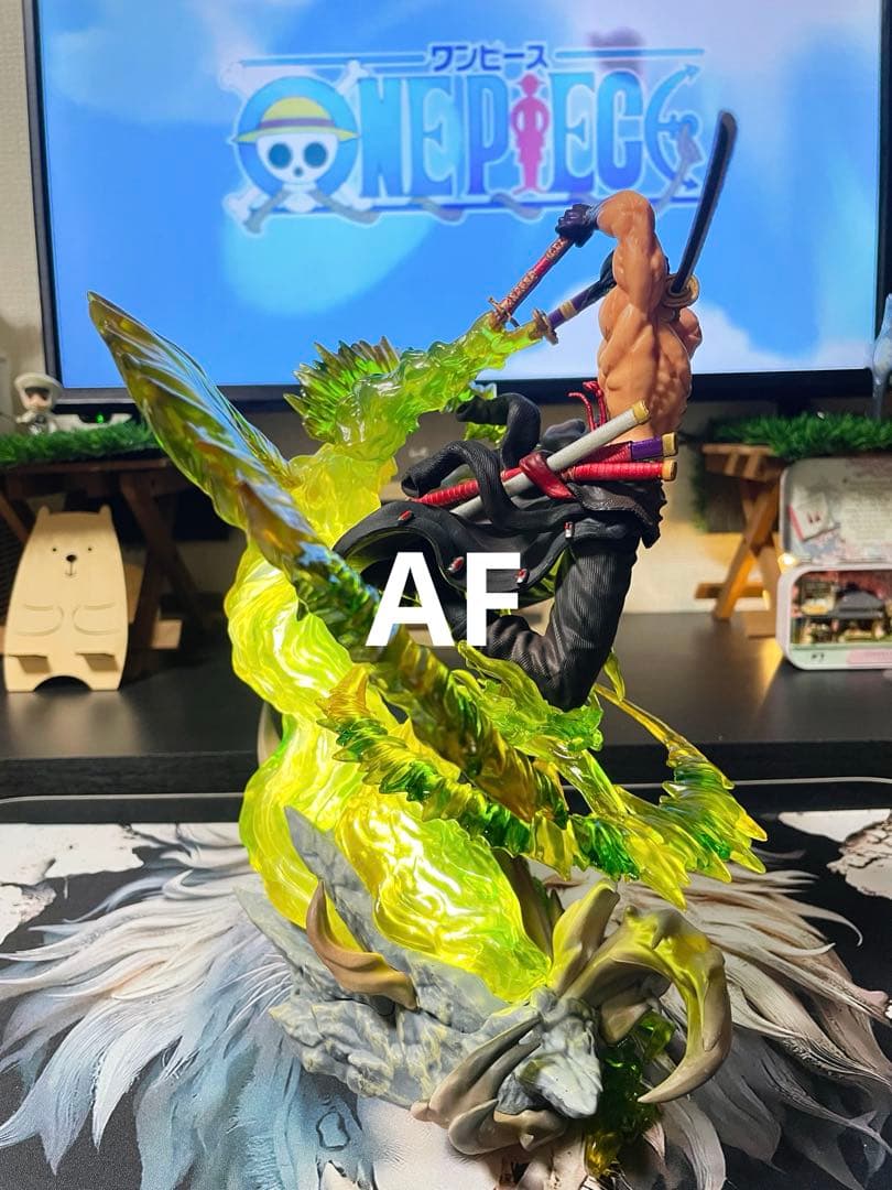 30cm ワンピース ロロノア・ゾロ フィギュア　ガレージキット