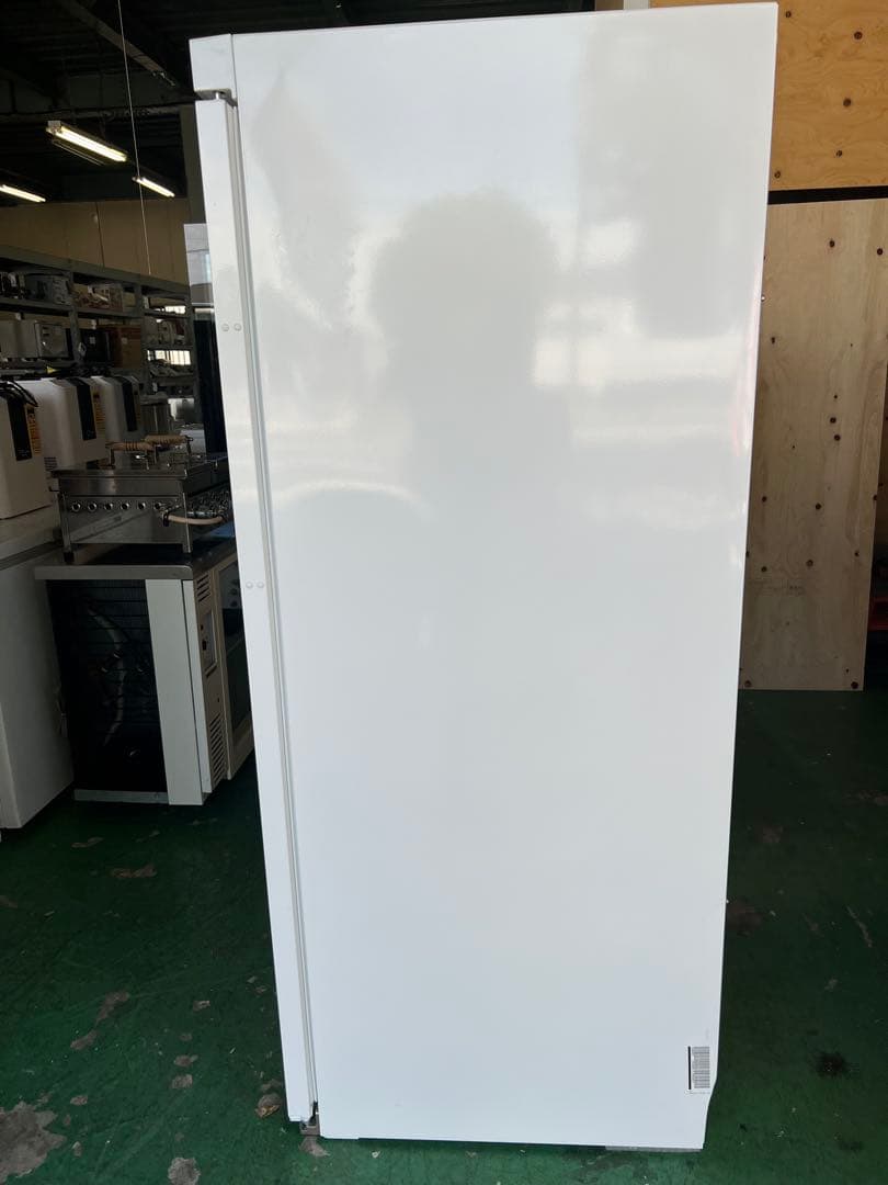 2022年ダイレイ 縦型無風スーパーフリーザー 472L