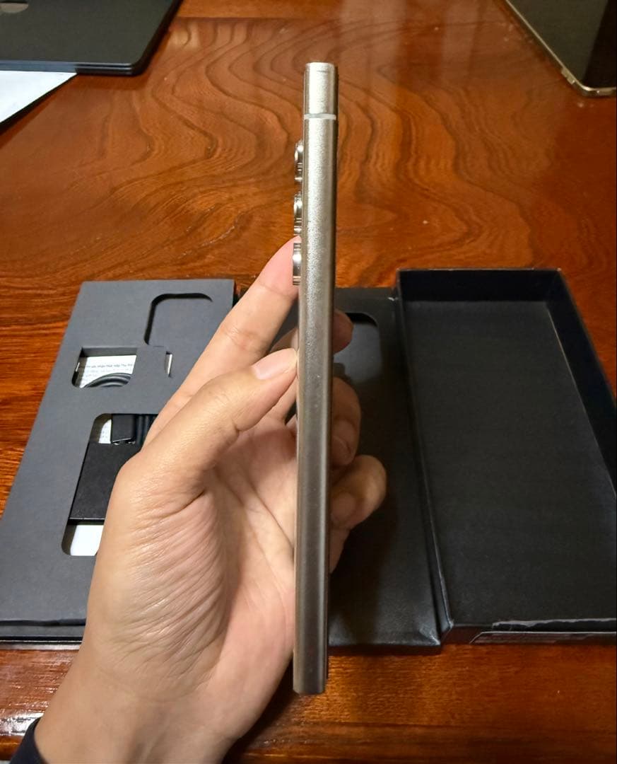 Galaxy S24 Ultra 256GB チタン グローバル版