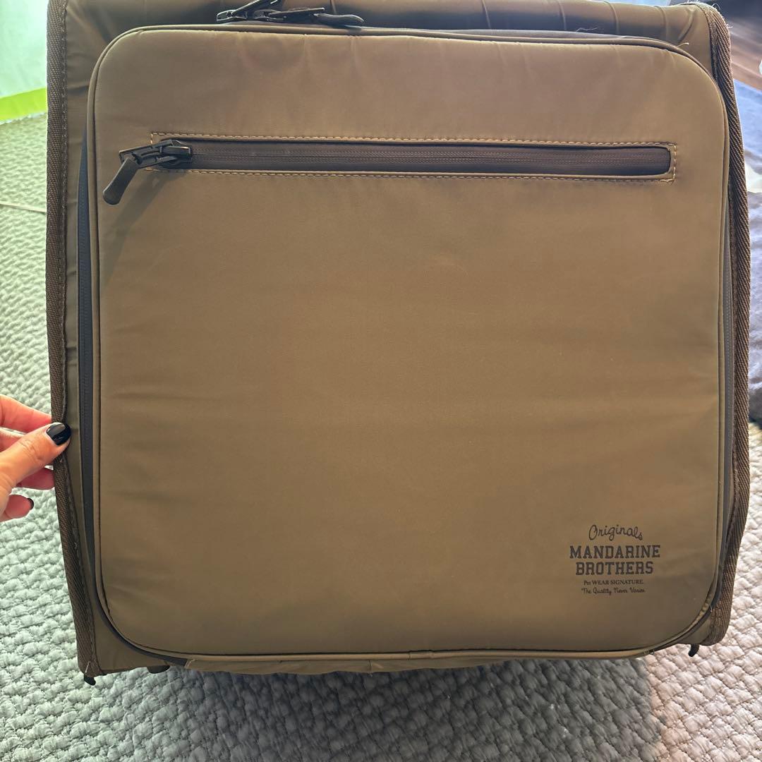 マンダリンブラザーズ　リュック　ナイロン製メッシュ窓付きキャリーバッグ