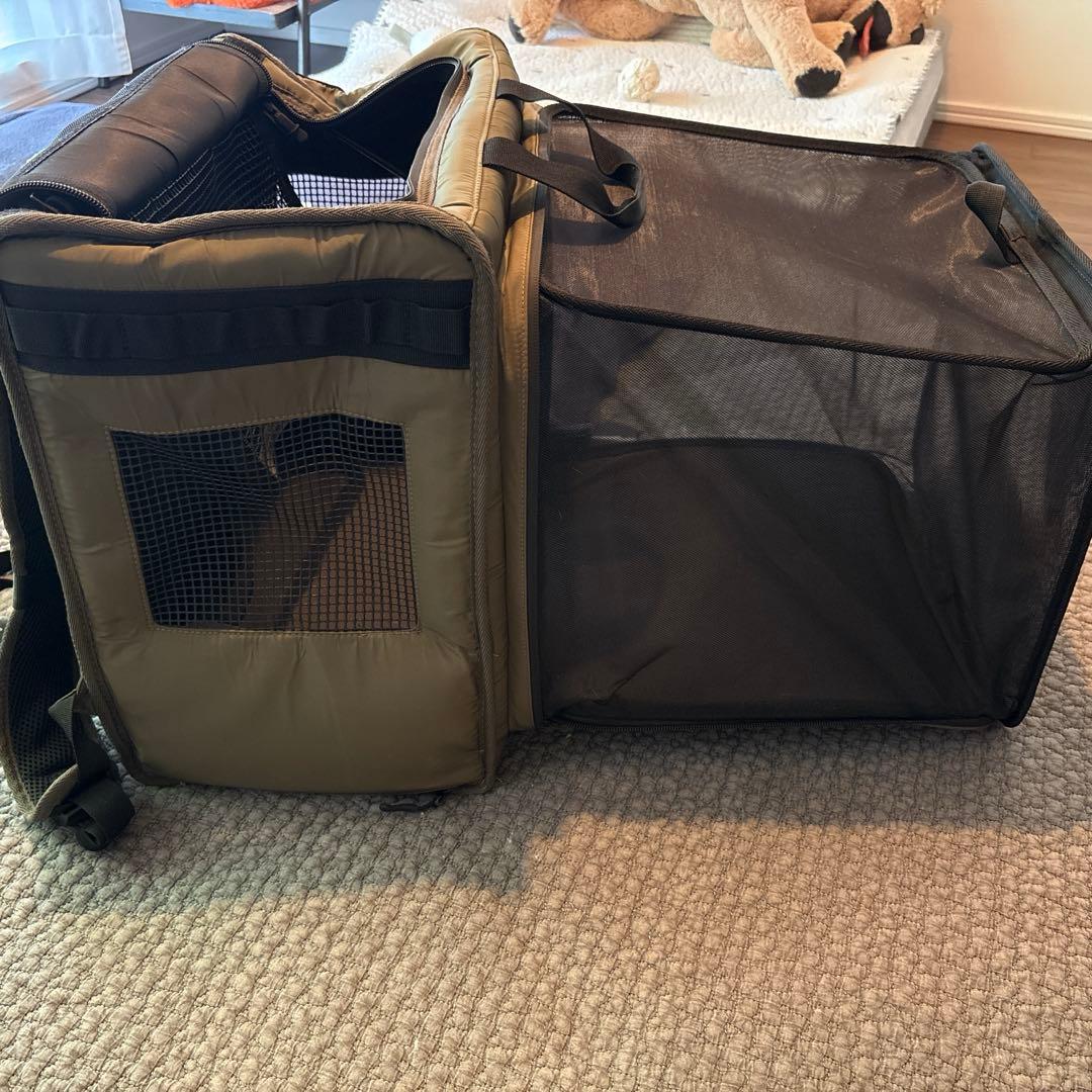 マンダリンブラザーズ　リュック　ナイロン製メッシュ窓付きキャリーバッグ