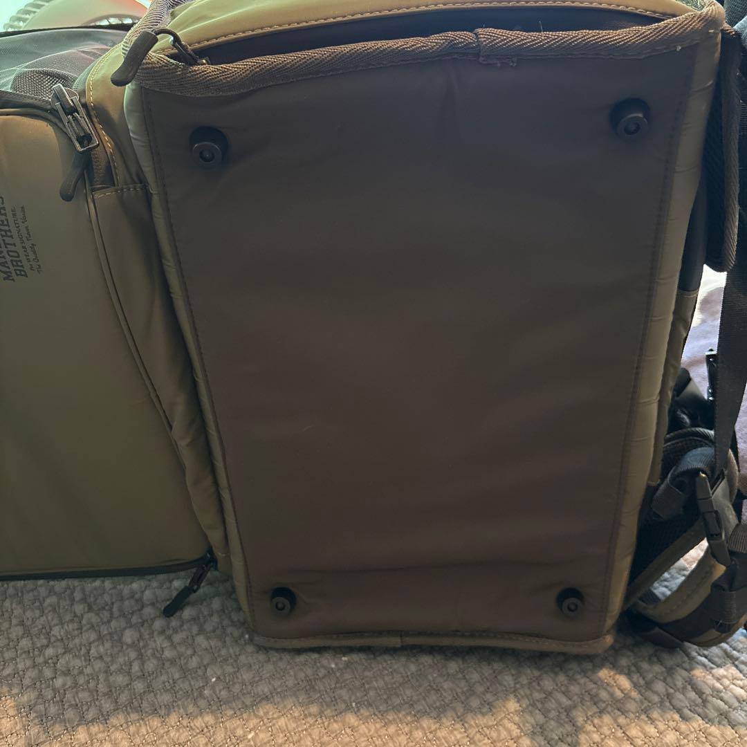 マンダリンブラザーズ　リュック　ナイロン製メッシュ窓付きキャリーバッグ