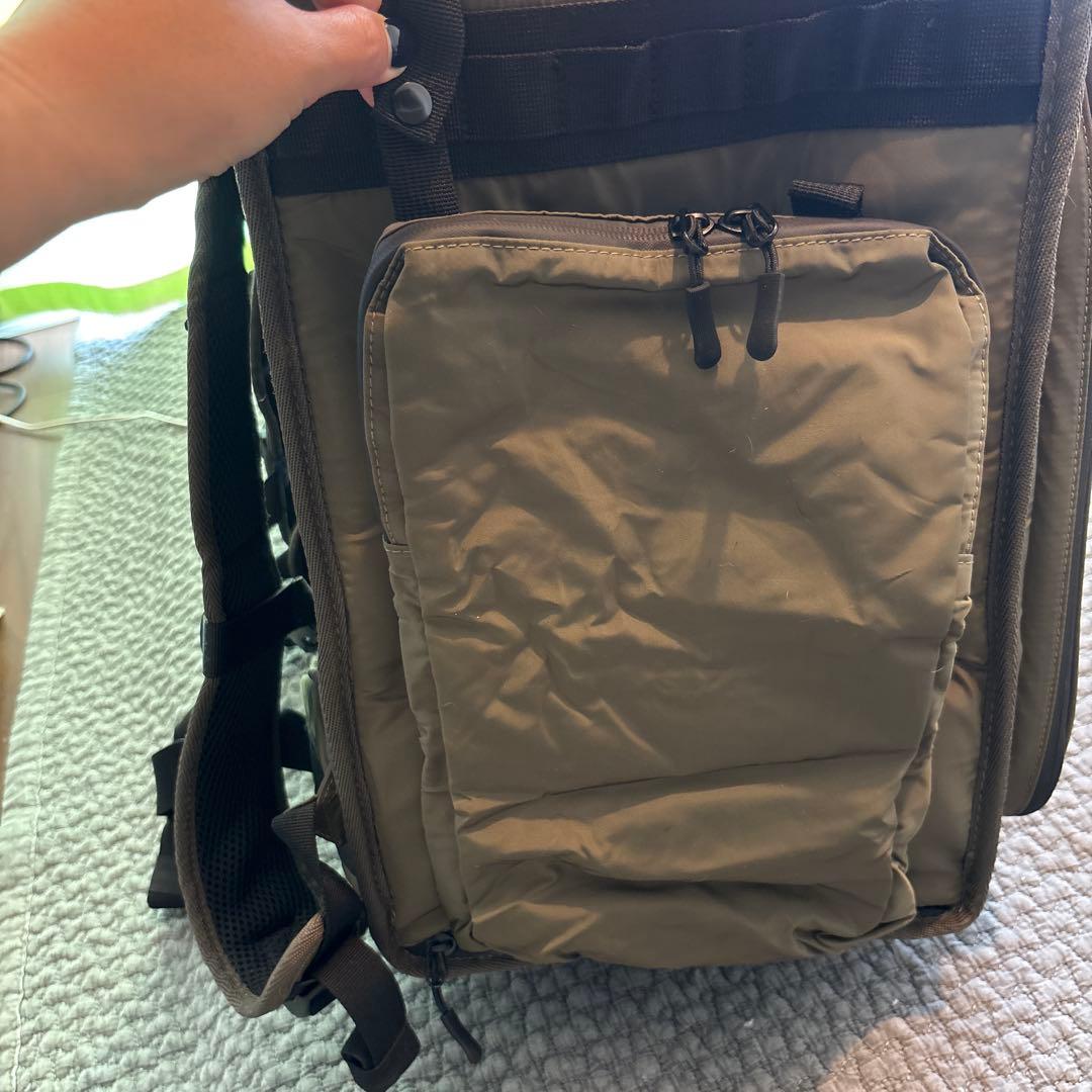 マンダリンブラザーズ　リュック　ナイロン製メッシュ窓付きキャリーバッグ