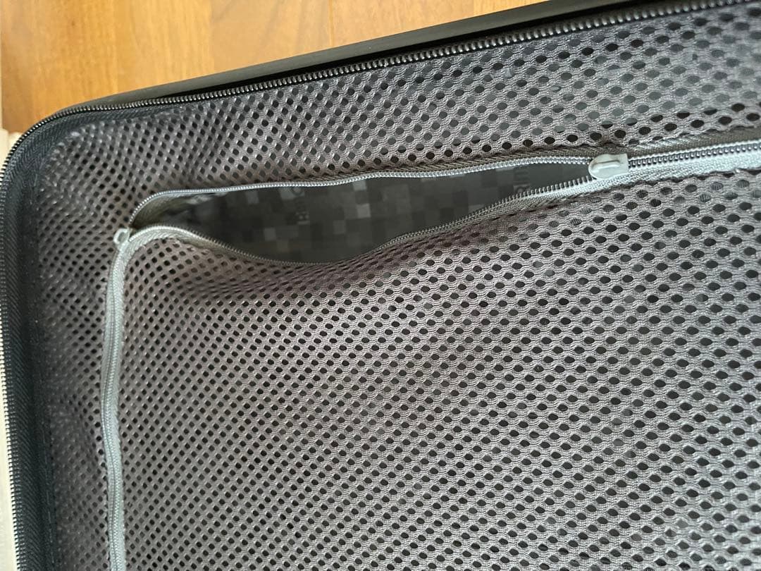 RIMOWA ブラック スーツケース 4輪