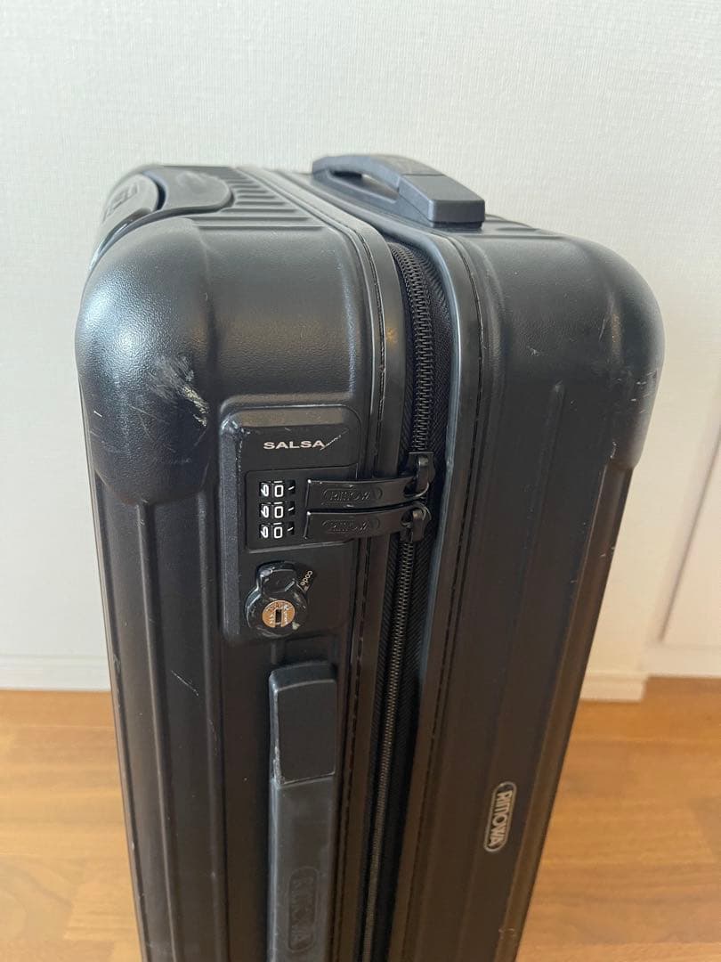 RIMOWA ブラック スーツケース 4輪