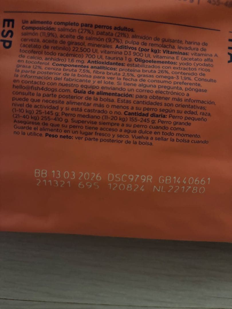 フィッシュ４ドッグ サーモン　大粒　１５キロ