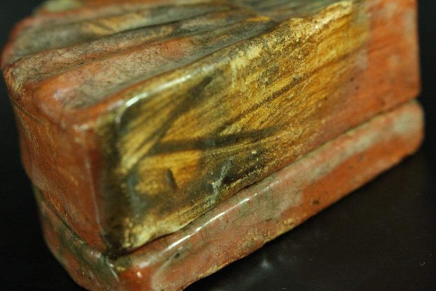 茶道具 赤楽 扇面 香合 在印(K-YC376)