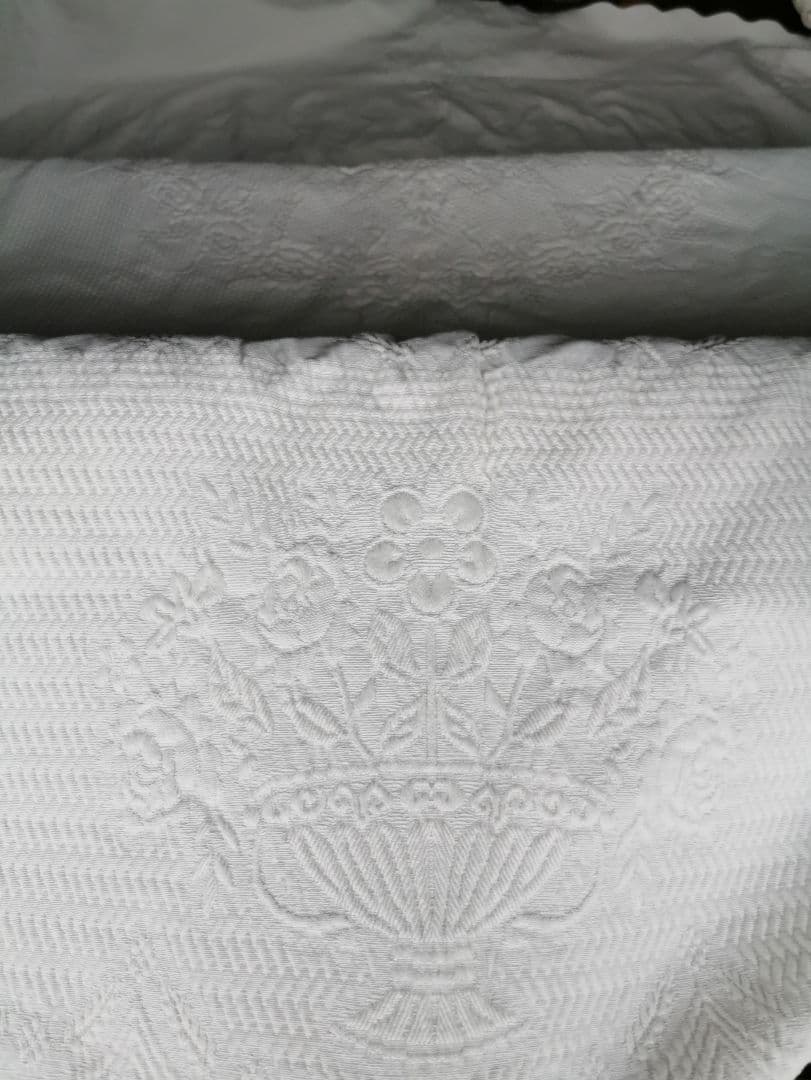 アンティークピケドプロヴァンス 超大判スカラップキルト薔薇＆麦＆花器トラプント風