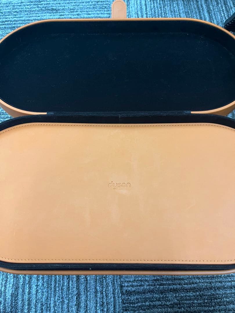 小*春様 Dyson Airwrap ドライヤー