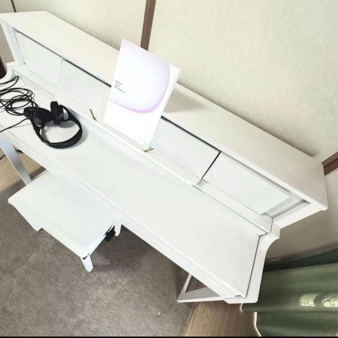 タイムセール 限界値下！美品Roland 電子ピアノ ホワイトLX70