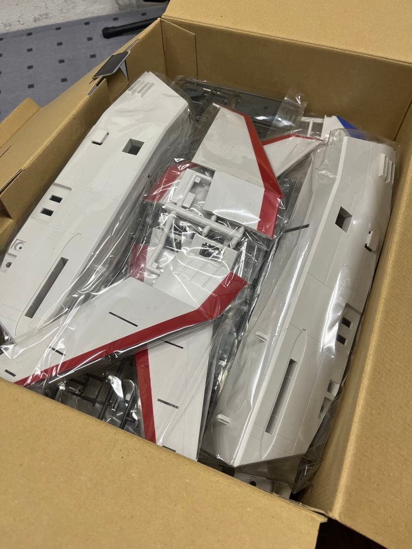 ホワイトベース SCV-70 1/400スケールモデルキット