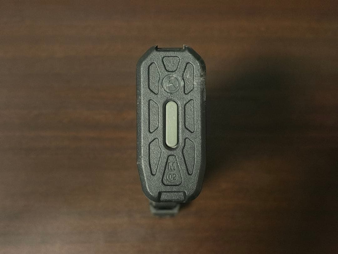 実物 Magpul EMAG E-mag マガジン 両窓モデル