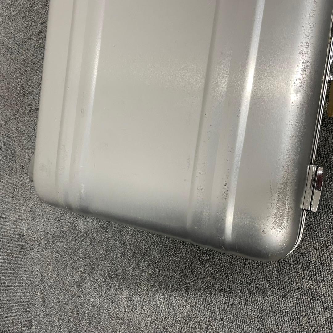 ゼロハリエバートン アタッシュケース クリアハンドル シルバー