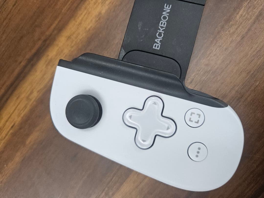 BACKBONE One モバイルゲームコントローラー USB C 動作確認済み