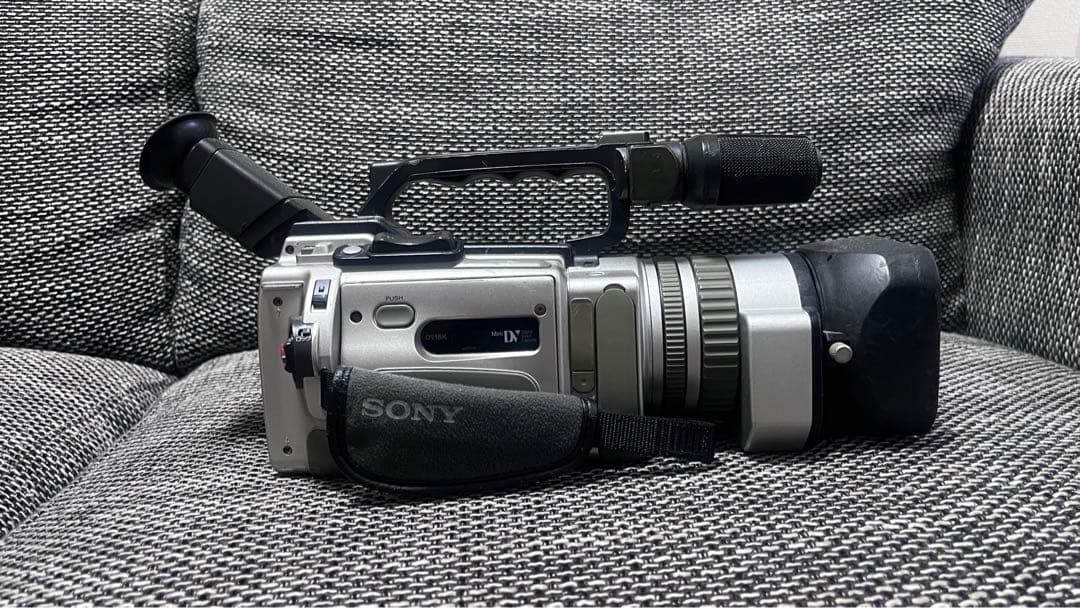 SONY DCR-VX2000 ソニー　ハンディカムカメラ