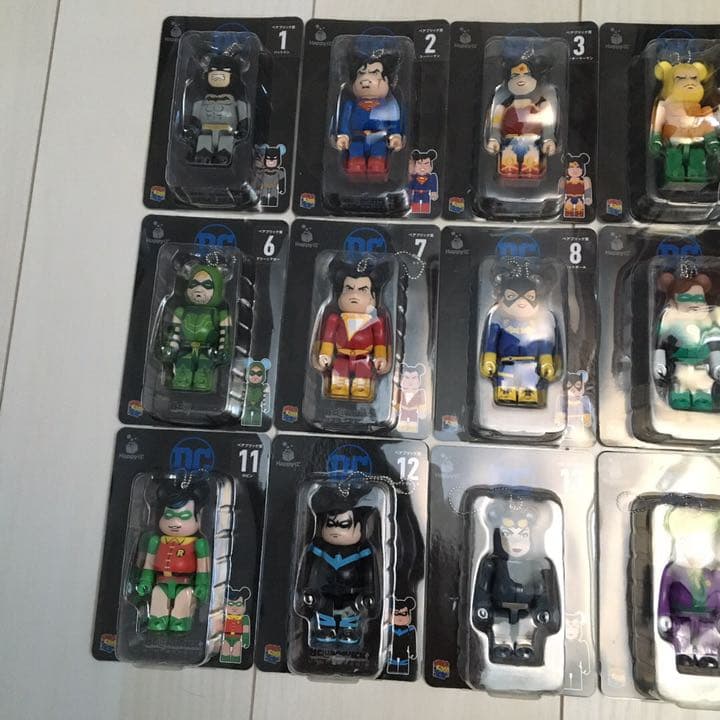 ベアブリック　新品　コンプリートセット　スーパーマン　バッマン
